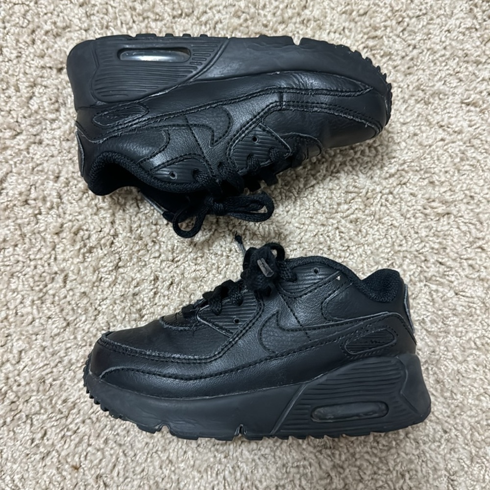 Nike air max 90 sneakers, black🖤, toddler walker size 9c - Picture 5 of 6
